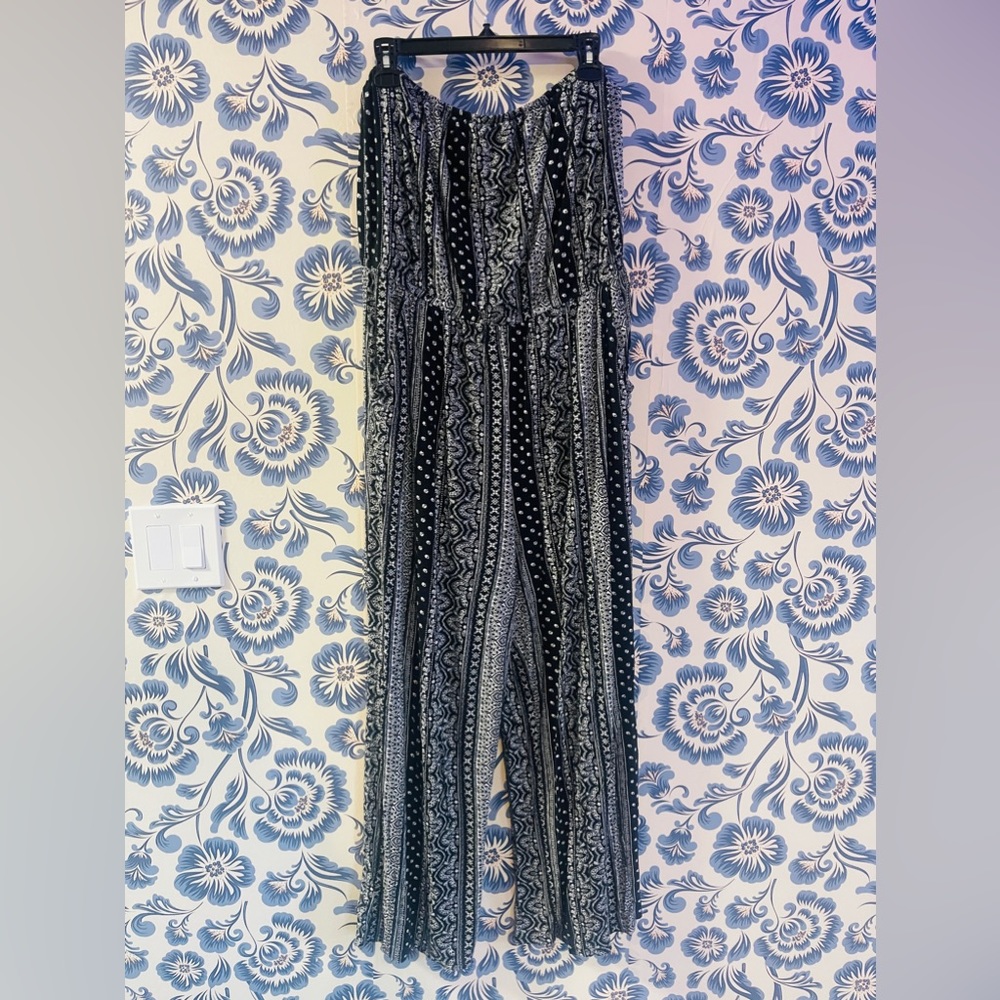 Flattering XXL Black‎ & White Strapless Jumpsuit